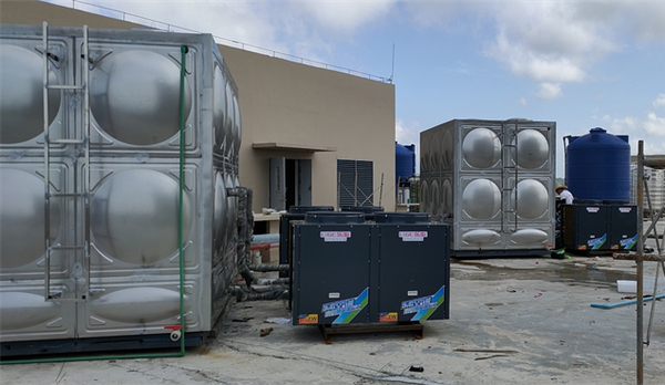 柬埔寨金水佳苑一期50台10匹空气能